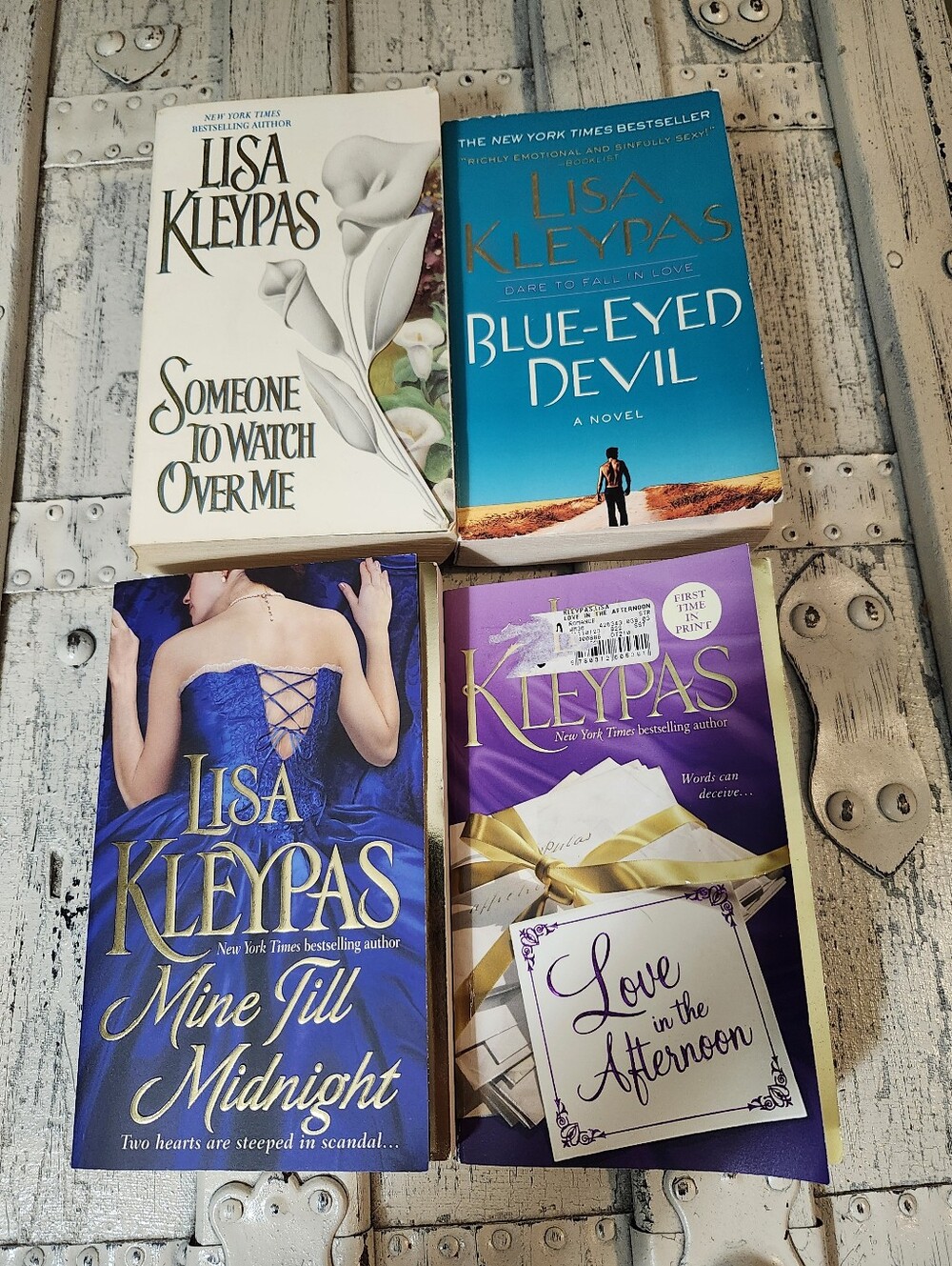 Lisa Kleypas Romance Paperback Set(4)